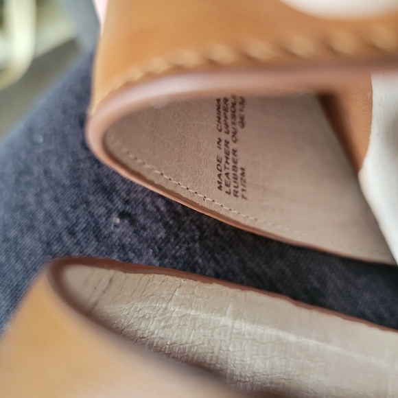 Women's Tan Platform Heels - Picture 2 of 6